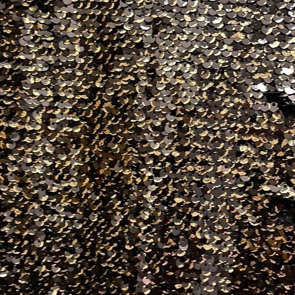 Sequinned Black and Gold Skirt - Picture 2 of 4
